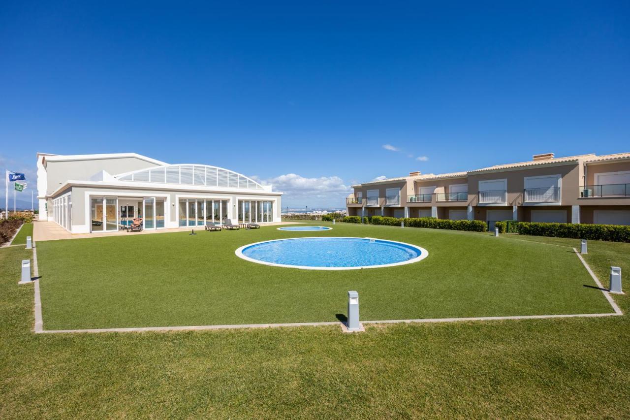 Casa Malhotra at Boa Vista Golf Resort, Bayview Village * Lagos